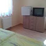 Penzion Hatarmenti Vendeghaz Zsira