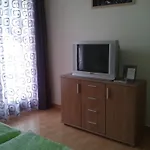 Hatarmenti Vendeghaz