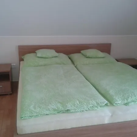 Гостевой дом Hatarmenti Vendeghaz Zsira