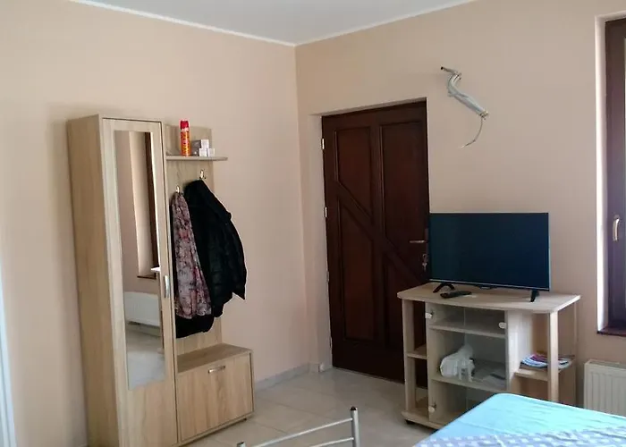 Hatarmenti Vendeghaz Gasthof 3*